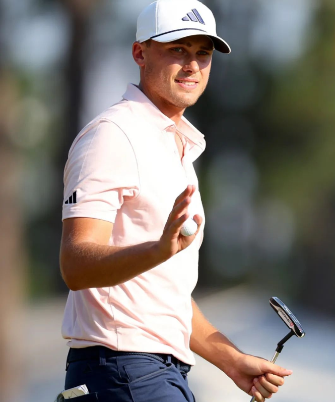 Nova Power! Aberg leads 36 holes in US Open debut!