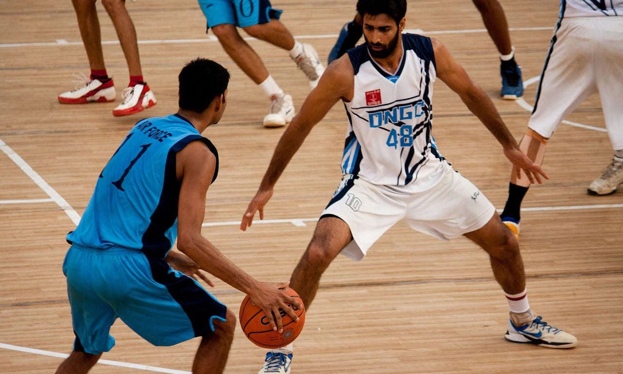 The Motor City Roars: Detroit Pistons Blaze to a 10-Game Winning Streak and Claim East's Top Spot!