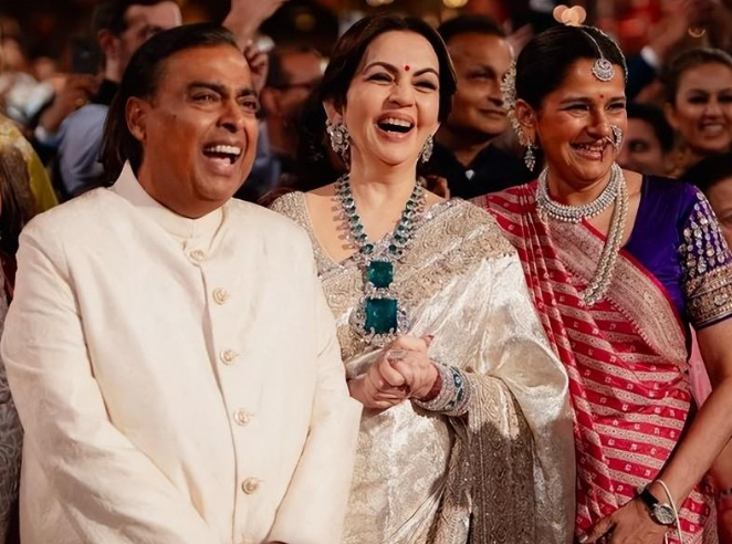 The luxurious life of Nita, wife of India's richest man Ambani