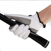 Un par de guantes deportivos antideslizantes de piel de oveja para hombres