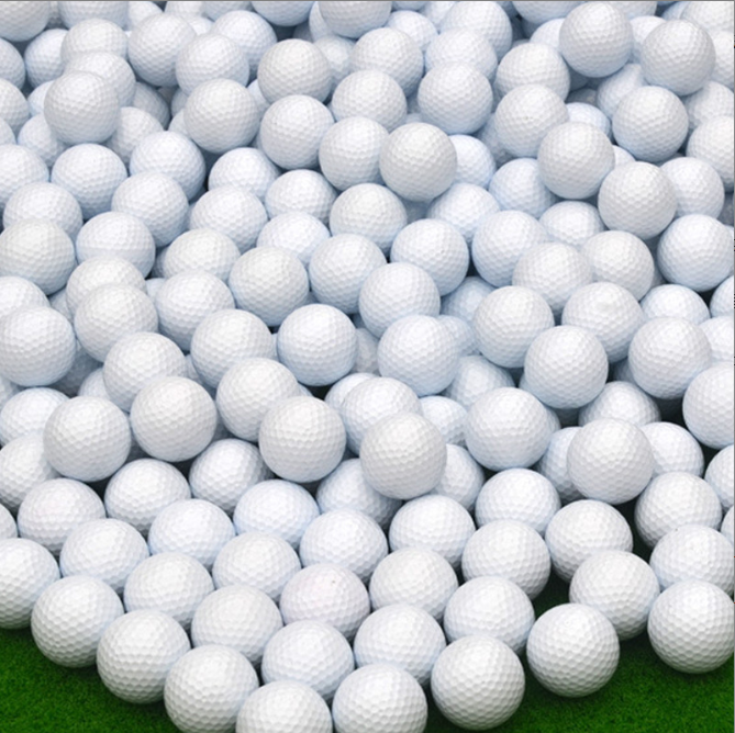 Una docena de pelotas de golf de dos pisos para practicar | deportes galileo