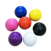 Une douzaine de balles de golf colorées de couleur aléatoire